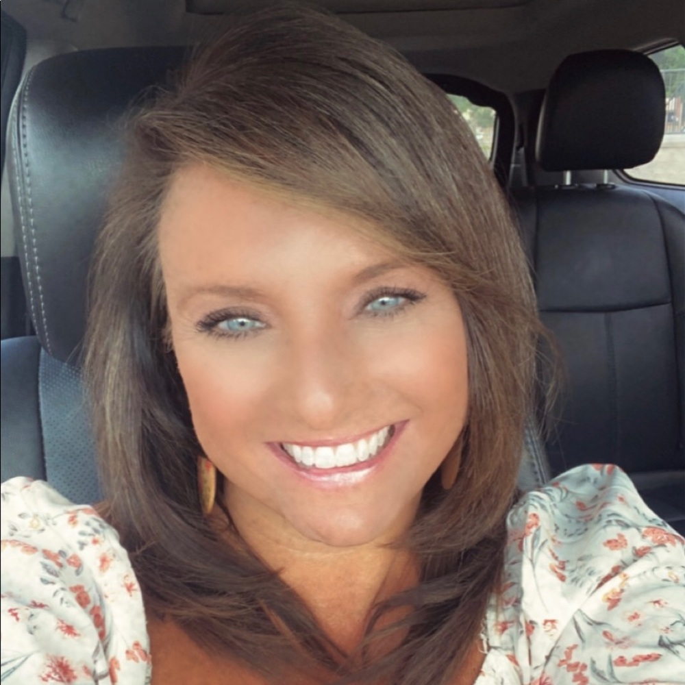 Meet your Posher, Lori